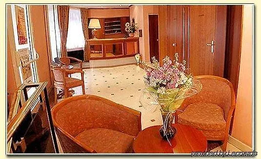 Monceau Elysees 3* Paříž