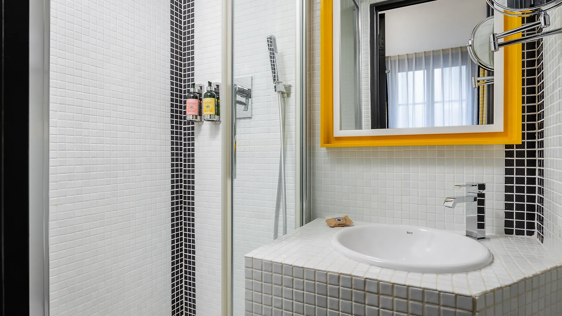 Hotel Monceau Elysees Paris