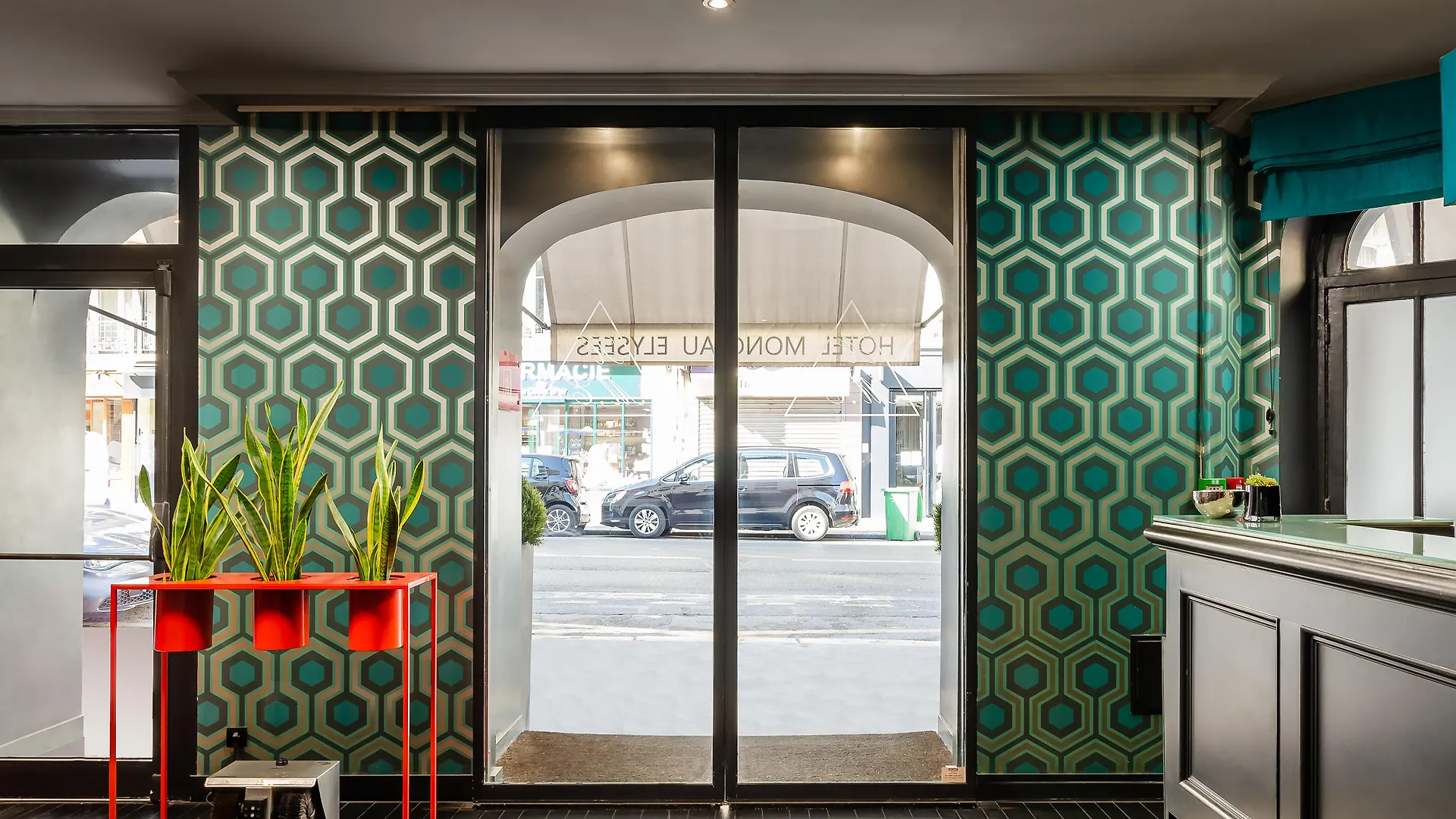 Hotel Monceau Elysees 3*