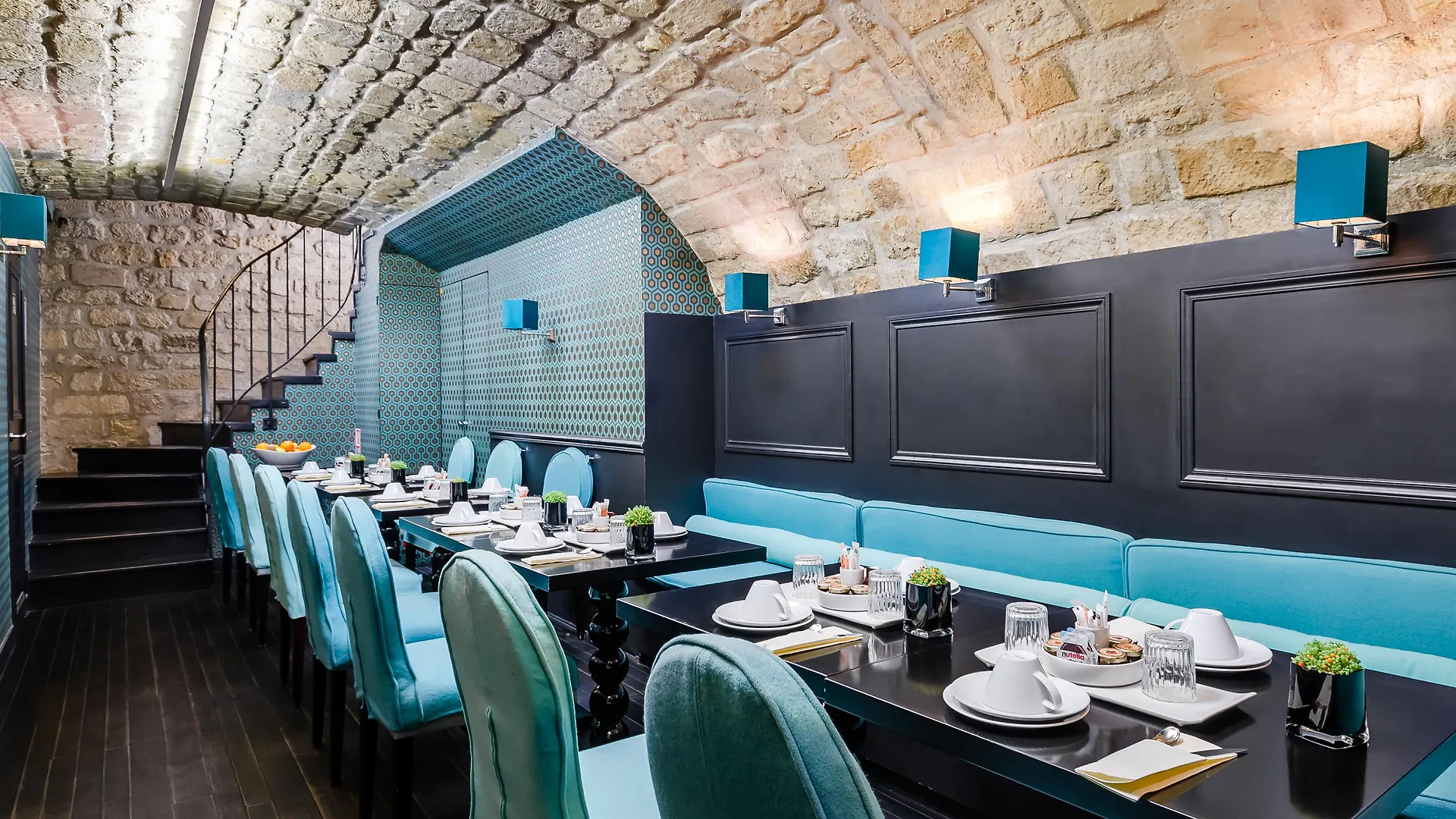Hotel Monceau Elysees 3*