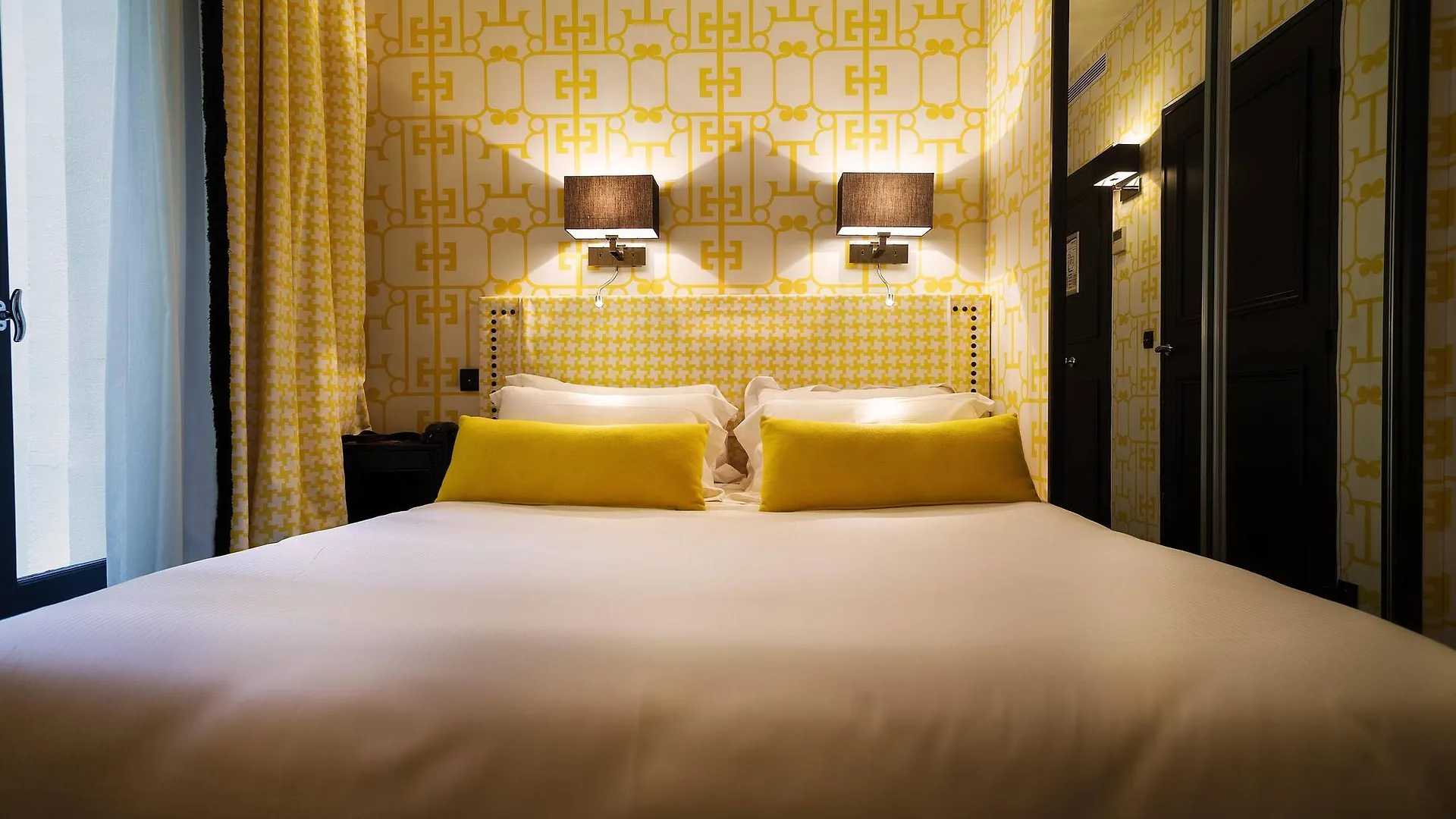 Hotel Monceau Elysees Paris